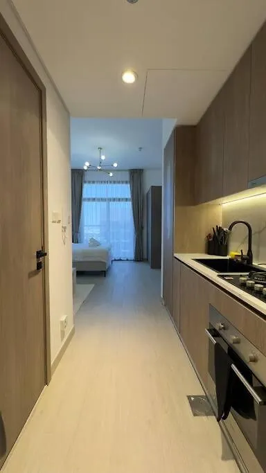 Apartment New! Modern Cosy Studio Laya Heights Dubai